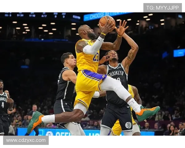 湖人大胜篮网喜忧参半防守堪忧